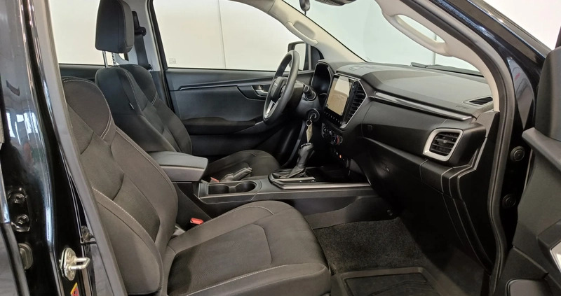 Isuzu D-Max cena 132900 przebieg: 61900, rok produkcji 2021 z Gdynia małe 379